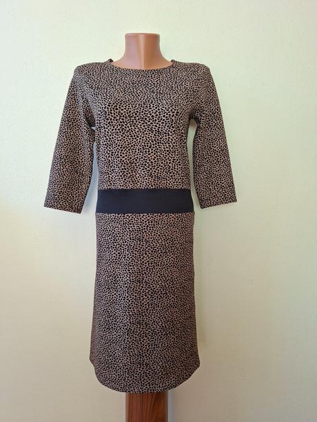 Šaty (veľkosť s/m), 36