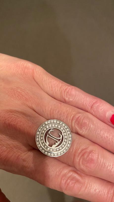 Prsteň just cavali, roberto cavalli