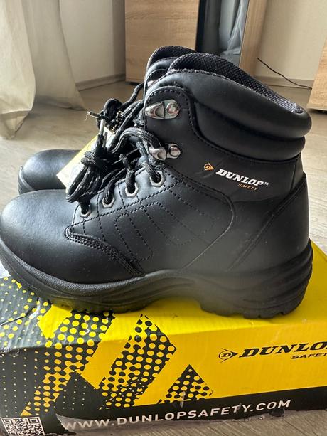 Topánky prechodné,turistické, spevnené dunlop, dunlop,37