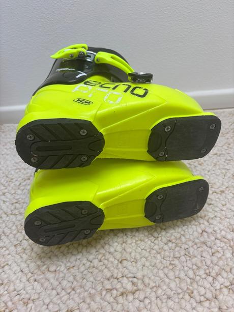 Lyžiarsky tecno pro, 32