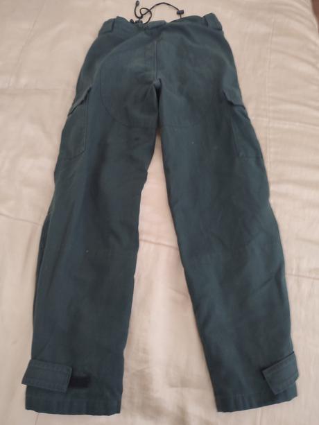 Zelené vojenské nohavice, 45