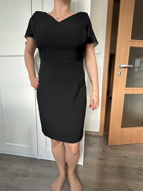 Koktejlove mini saty, 38