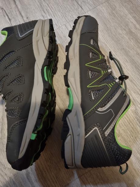 Turisticke topanky, 37