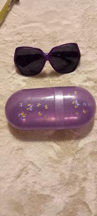 Slnečné okuliare s obalom,