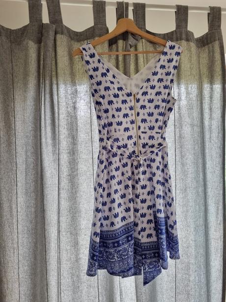 Predám vzorované letné šaty veľ. 36, 38