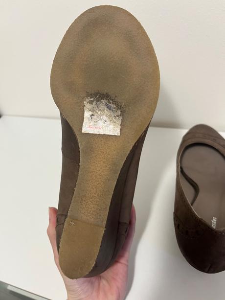 Poltopánky na opätku, baťa,40