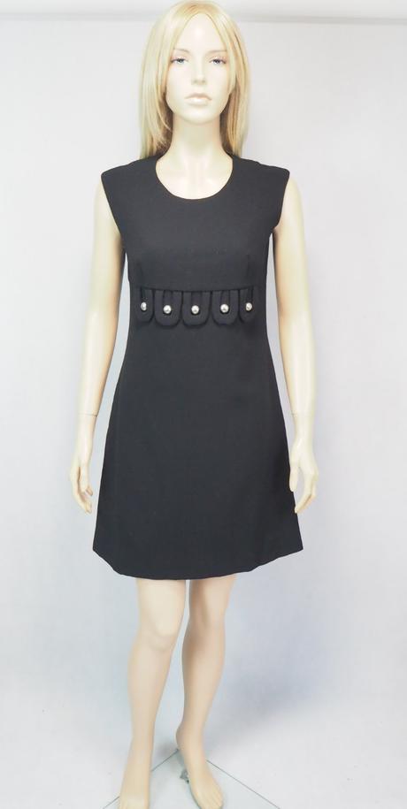 Luxusné vintage vlnené šaty, 38