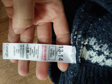 Vianočný sveter, 146