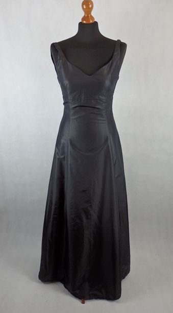 Vila kvalitné spoločenské šaty, 36