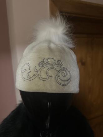 Zimná čiapka s brmbolcom, 