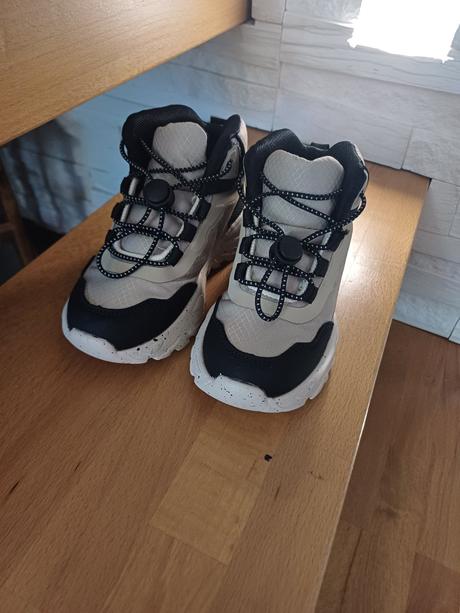 Topánočky prechodne, reserved,27