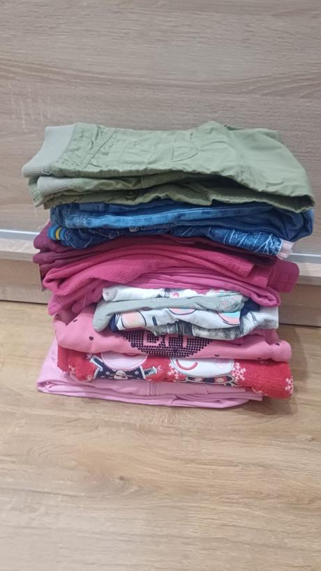 Balík oblečenia, 104–116