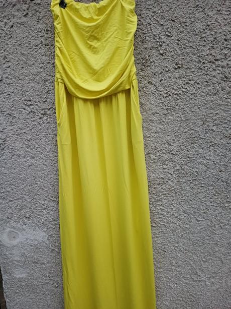 Žlté šaty, 38