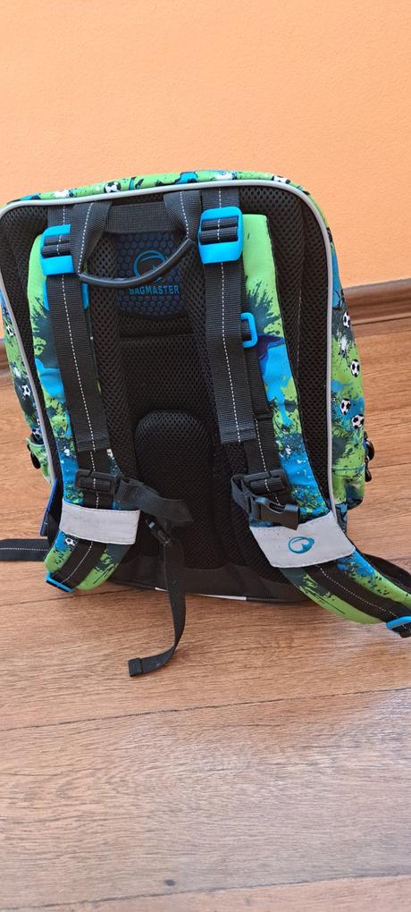 Chlapčenský školský batoh, 