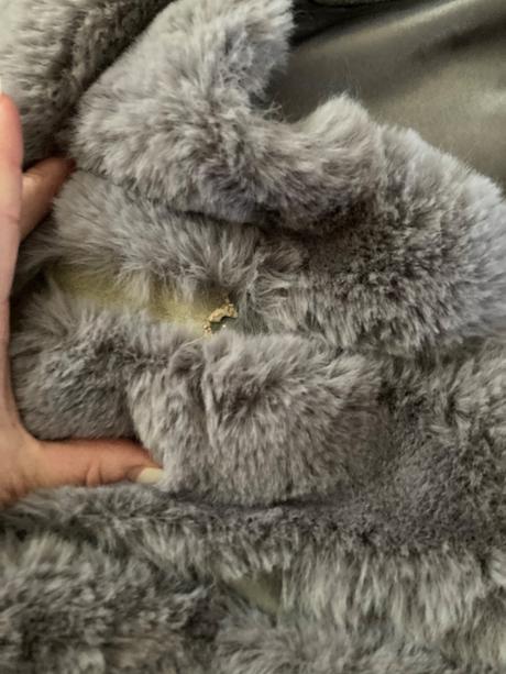 Kožušinová vesta darujem k nákupu, 