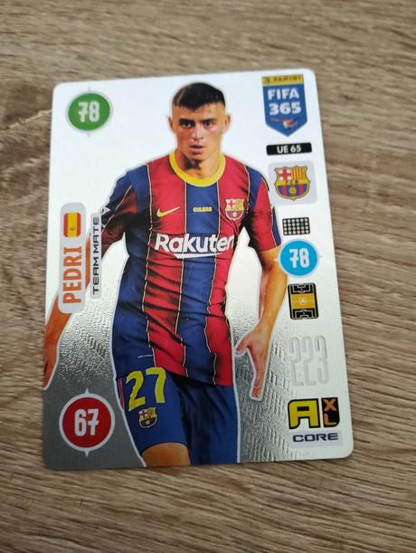 Predám futbalové karty, 