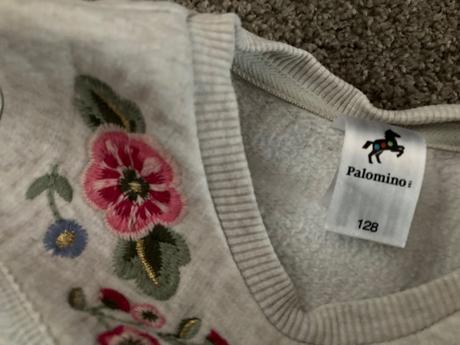 Mikinka v.128, palomino,128