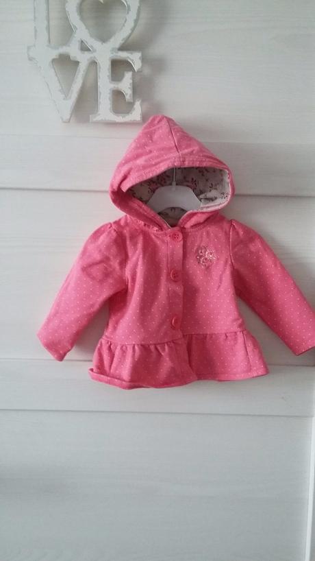 3 set oblečenia, 68