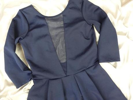 Luxusné tmavomodré šaty, 42