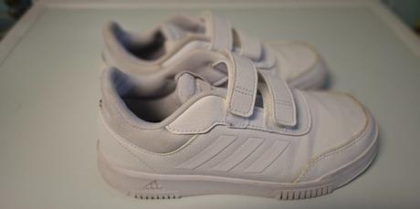 Tenisky s bielou podrážkou na suchý zips, adidas,35