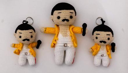 Háčkovaný freddie mercury - 10 cm a 19 cm, 