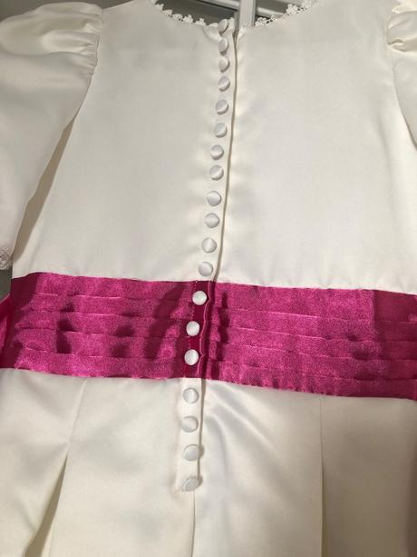 Slávnostné šaty na 1. sväté prijímanie, 140