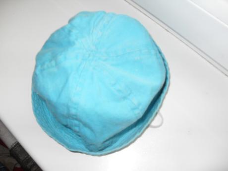 Zelený klobúčik s gumičkou na leto 48cm, 74