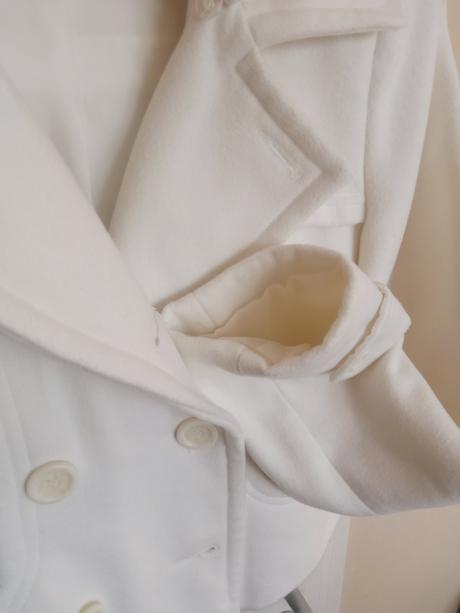 Biely ivory kabátik s odnímateľnou kapucňou, 38