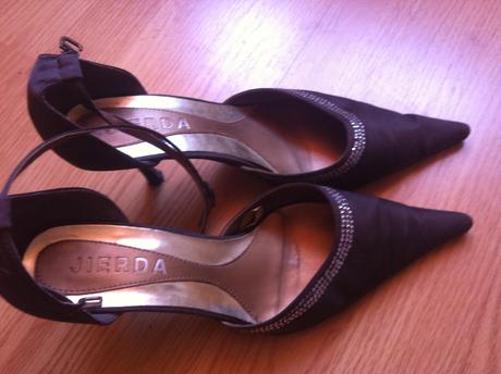 Hnedé lodičky s kamienkami, 37