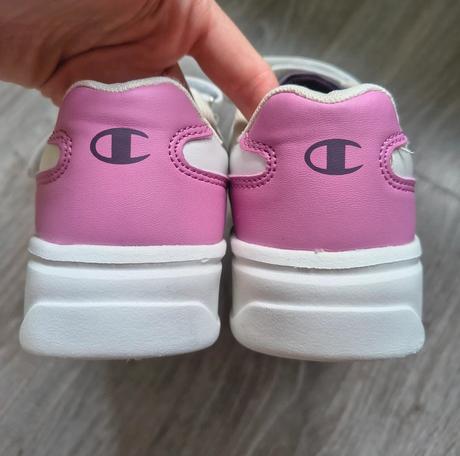 Tenisky, champion,30
