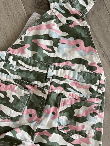 Šortky na traky, 104