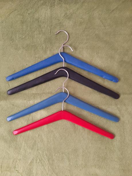 Vešiak ramienko 4 kusy, 