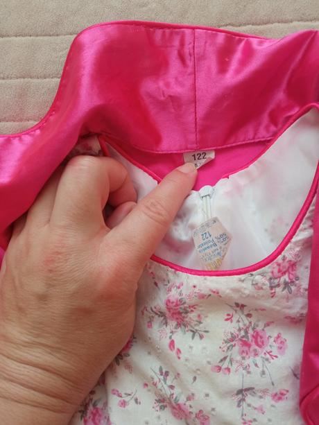 Spoločenské šaty s bolerkom, 122