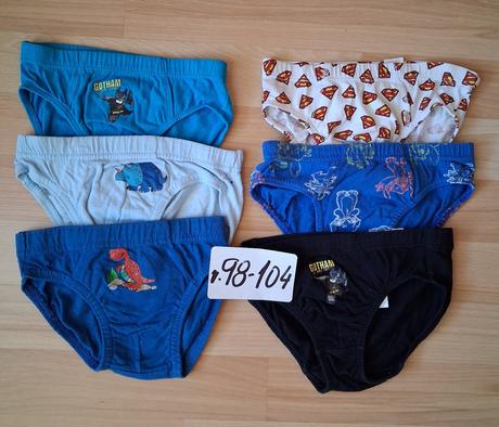 Slipky a boxerky v.98-104  9 ks, 98