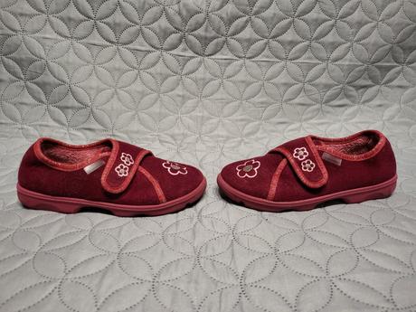 Papucky fischer s kvetmi, 30