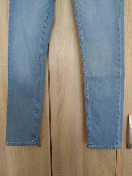 Svetlomodré skinny, s
