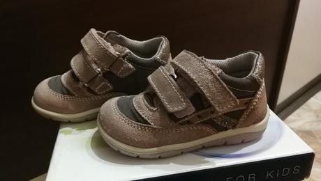 Dievcenske tenisky, primigi,21