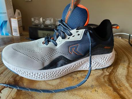 Tenisky vel.40 a vel. 42 zn. reaper, 40