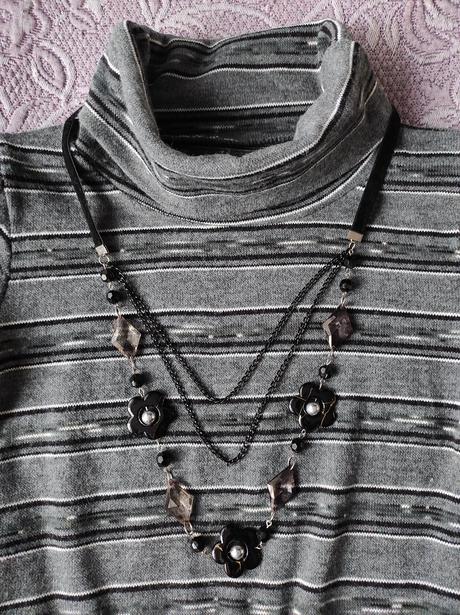 Rolák s náhrdelníkom, veľ. 152, 152