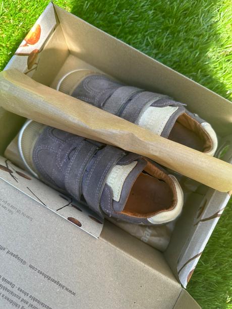 Bisgaard , vel. 29 , cena 20 eur, 29