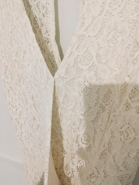 Kremove cipkove siatky, bershka,s