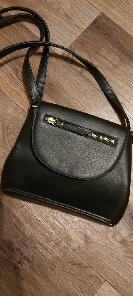 Menšia crossbody kabelka, 