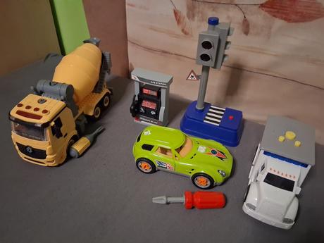 Kreativne a zvukove hracky, 