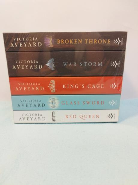 Victoria aveyard - red queen series nau24, 