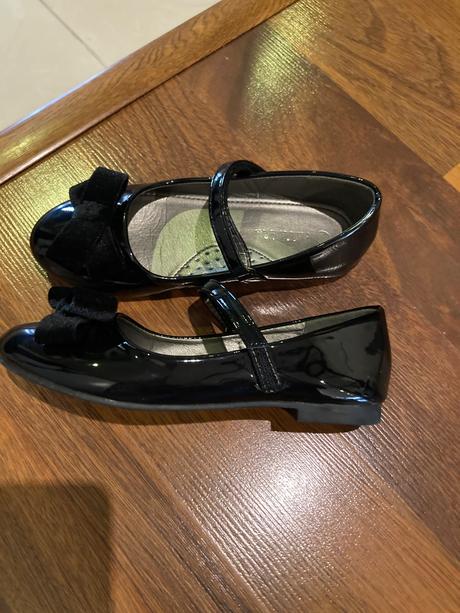 Cierne balerinky, 32