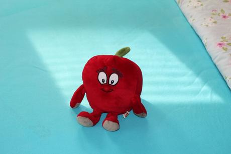 Plyšový ovocníček z billy jablko, 