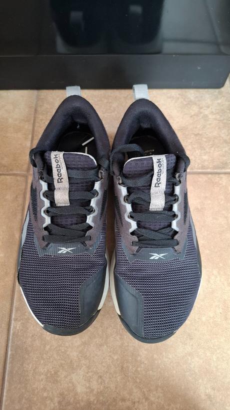 Tenisky reebok, champion,37