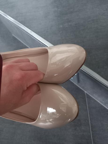 Lodicky kremove, graceland,37