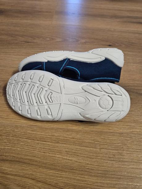 Papuče nové, ren but,35