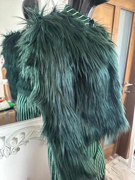 Smaragdovozeleny kozusok play, just play,m